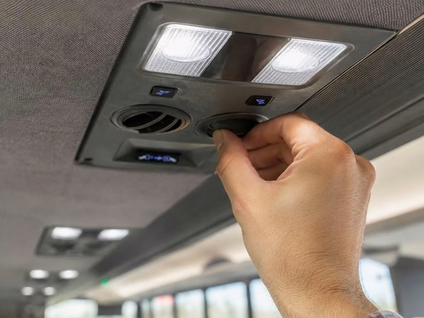 martinez 15 passenger minibus air conditioning