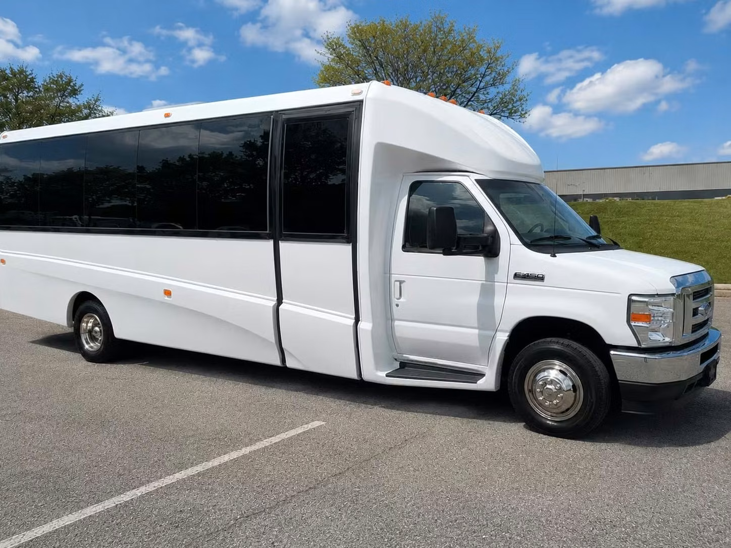 martinez 20 passenger minibus rental