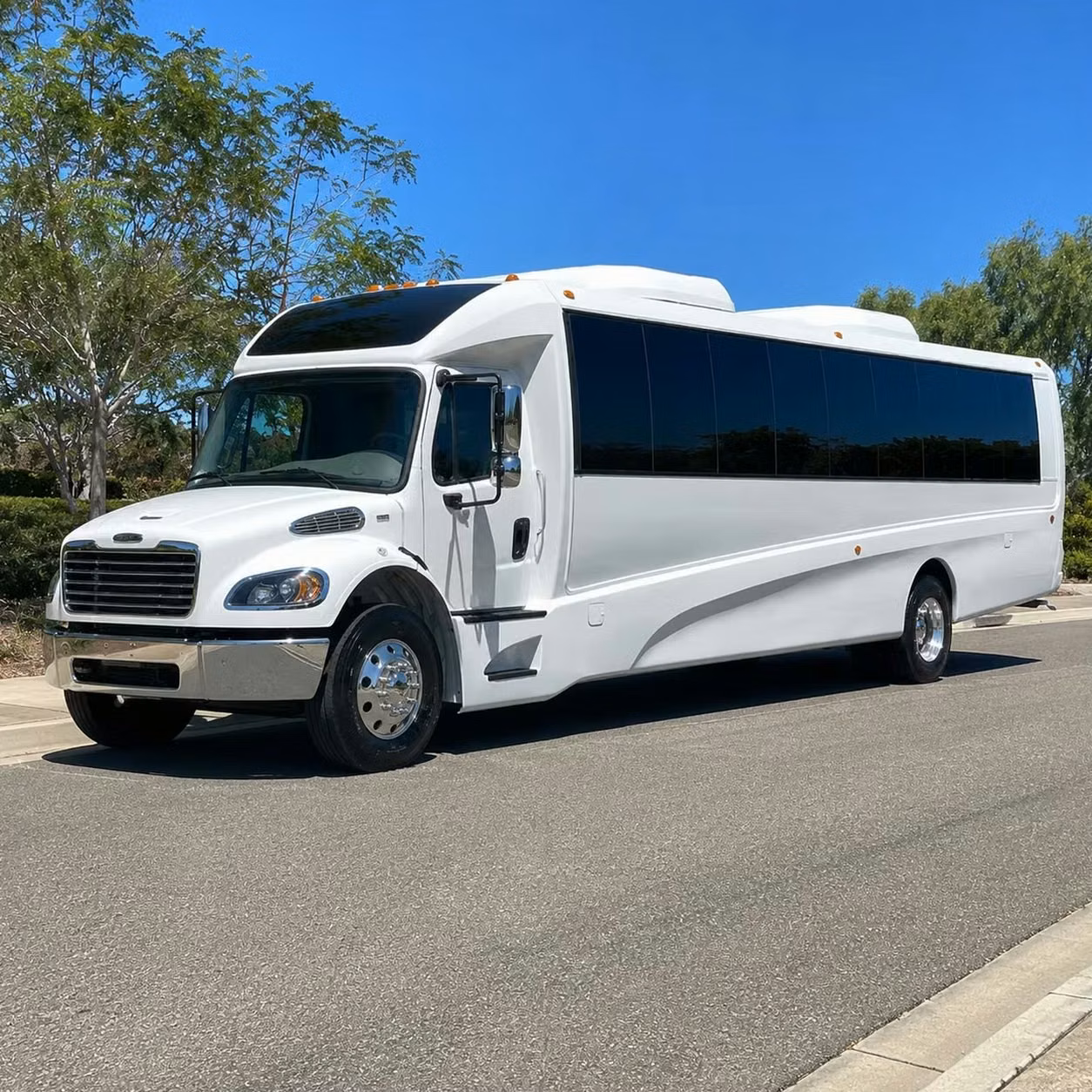 martinez 35 passenger minibus rental