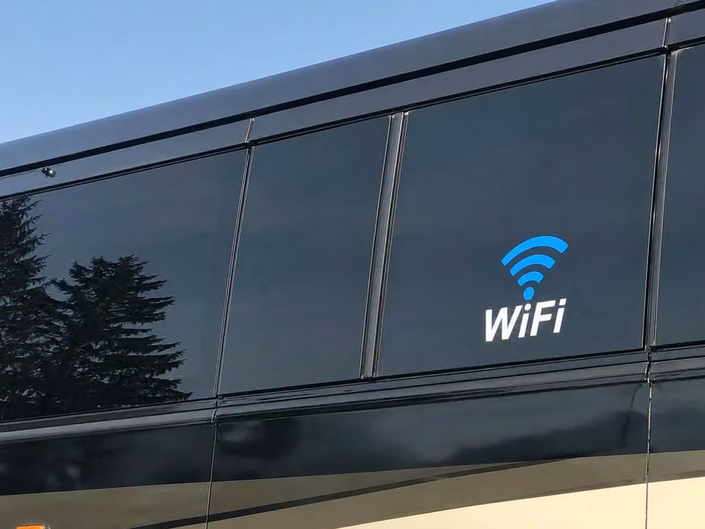 martinez 56 passenger charter bus wifi