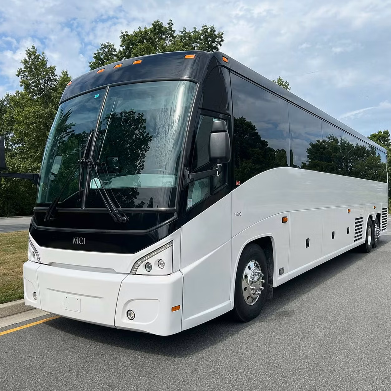 martinez rent a bus in martinez for concerts festivals and live shows